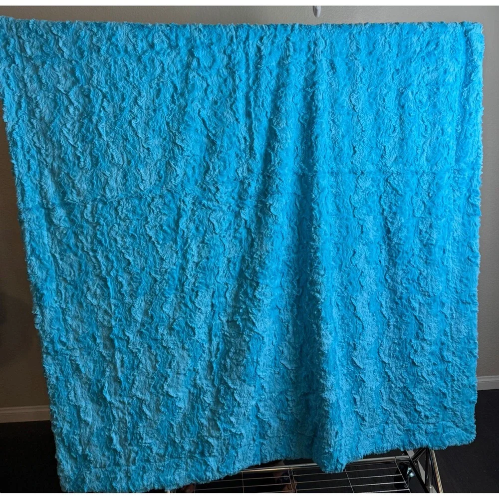 Sew Sweet Minky Designs 70x57 Large Blanket Turquoise Blue Plush Textured NEW